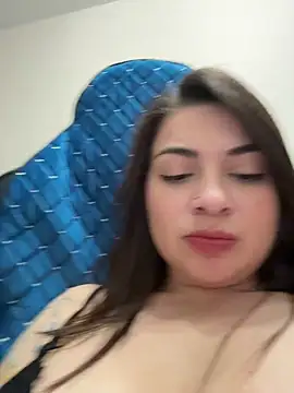 Snapshot of Lovynna chatting on May 2026 06:52:02 PM Lovynna online show from May 2026 06:52:02 PM