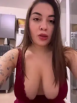 Lovynna online show from December 2025 02:05:02 AM