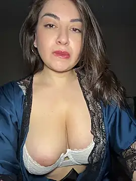 Snapshot of Lovynna chatting on May 2026 07:06:01 PM Lovynna online show from May 2026 07:06:01 PM