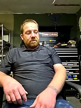 Snapshot of Txweld69 chatting on November 2025 12:43:01 AM Txweld69 online show from November 2025 12:43:01 AM