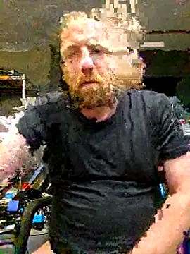 Snapshot of Txweld69 chatting on December 2025 12:31:02 AM Txweld69 online show from December 2025 12:31:02 AM