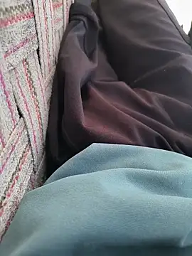 Ritik143jhil online show from December 2025 11:24:02 AM