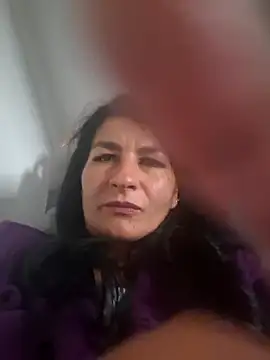 Snapshot of Elennbaby05 chatting on November 2025 12:53:02 PM Elennbaby05 online show from November 2025 12:53:02 PM