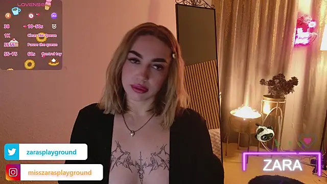 Snapshot of ZarasPlayground chatting on April 2026 06:43:01 PM ZarasPlayground online show from April 2026 06:43:01 PM