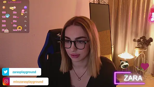 Snapshot of ZarasPlayground chatting on April 2026 06:21:02 PM ZarasPlayground online show from April 2026 06:21:02 PM