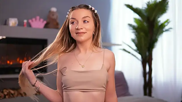 Snapshot of SkyEyesLuna chatting on February 2026 04:08:02 AM SkyEyesLuna online show from February 2026 04:08:02 AM