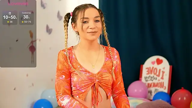 SkyEyesLuna online show from May 2026 03:26:01 AM