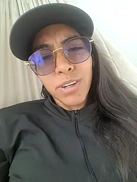 Snapshot of Naomi_Nyx chatting on November 2025 02:32:02 PM Naomi Nyx online show from November 2025 02:32:02 PM