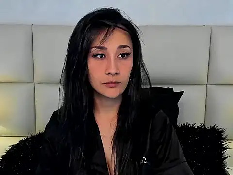 Snapshot of KourtneyTravis chatting on December 2025 03:07:01 AM KourtneyTravis online show from December 2025 03:07:01 AM