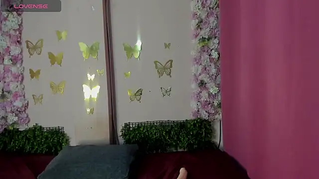 Snapshot of Dana_Scully chatting on December 2025 01:45:01 PM Dana Scully online show from December 2025 01:45:01 PM