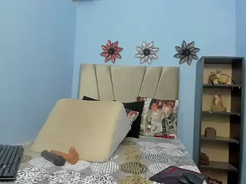 Snapshot of Alice_sexy26 chatting on February 2026 11:11:02 PM Alice sexy26 online show from February 2026 11:11:02 PM