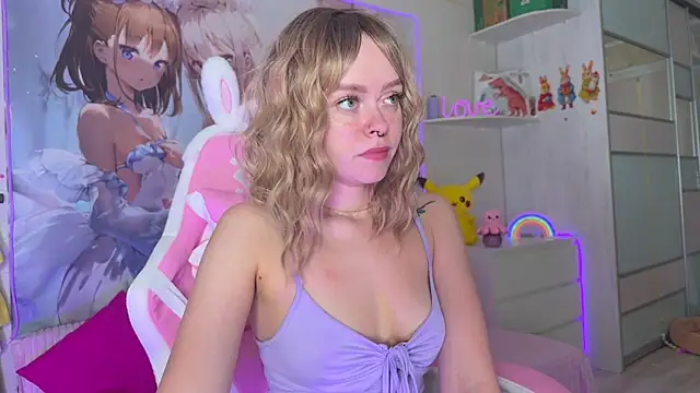 CheekySashaCharm online show from July 2026 12:39:02 PM