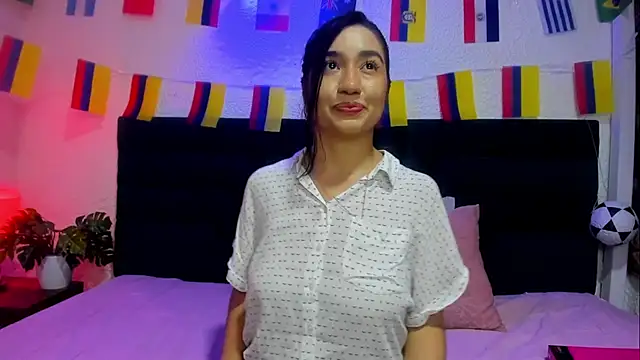 Snapshot of VictoriaRouge_ chatting on July 2026 09:04:01 PM VictoriaRouge online show from July 2026 09:04:01 PM