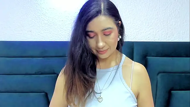 VictoriaRouge  online show from May 2026 08:34:01 PM