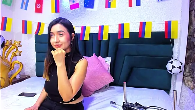 Snapshot of VictoriaRouge_ chatting on June 2026 09:12:01 PM VictoriaRouge online show from June 2026 09:12:01 PM