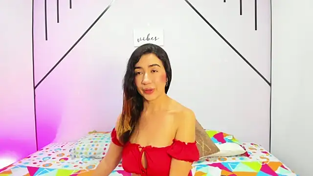 Snapshot of VictoriaRouge_ chatting on November 2025 12:39:01 PM VictoriaRouge online show from November 2025 12:39:01 PM