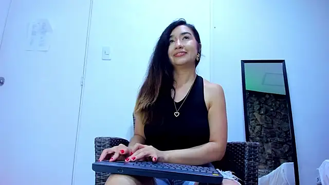 VictoriaRouge  online show from April 2026 03:52:02 AM