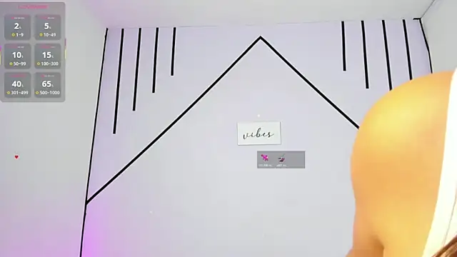 Snapshot of VictoriaRouge_ chatting on December 2025 12:48:02 PM VictoriaRouge online show from December 2025 12:48:02 PM