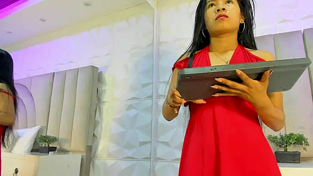 roxyflame  online show from March 2026 11:25:01 AM