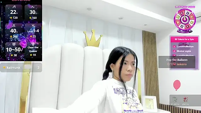 roxyflame  online show from April 2026 11:28:02 AM