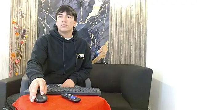 Snapshot of Tommy160920 chatting on November 2025 12:53:02 PM Tommy160920 online show from November 2025 12:53:02 PM