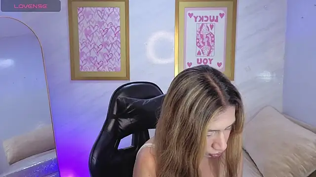 Evy Luxx v online show from March 2026 03:35:02 AM