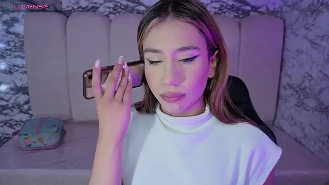 Evy Luxx v online show from January 2026 04:05:02 AM