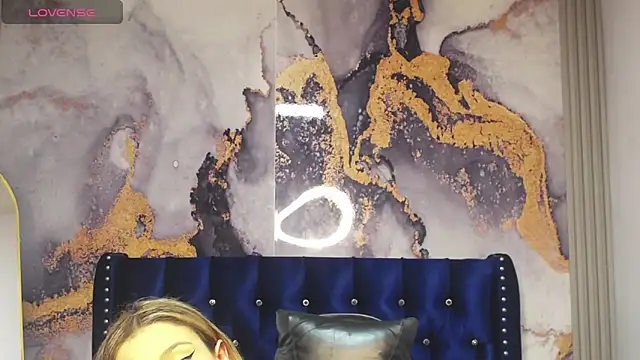 Evy Luxx v online show from April 2026 08:20:02 PM