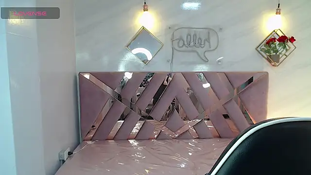 Evy Luxx v online show from December 2025 03:43:02 AM