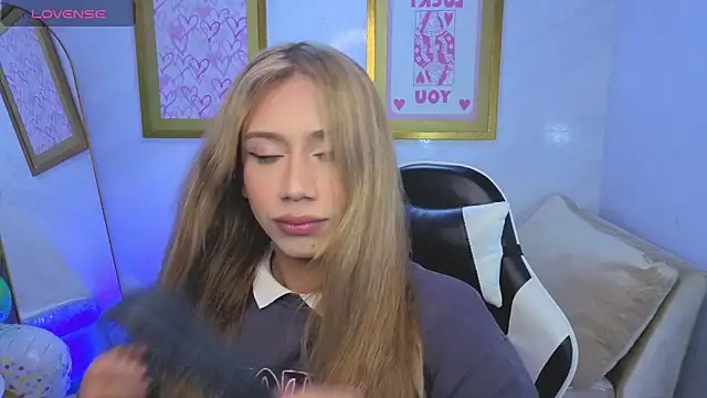 Evy Luxx v online show from March 2026 03:50:02 AM