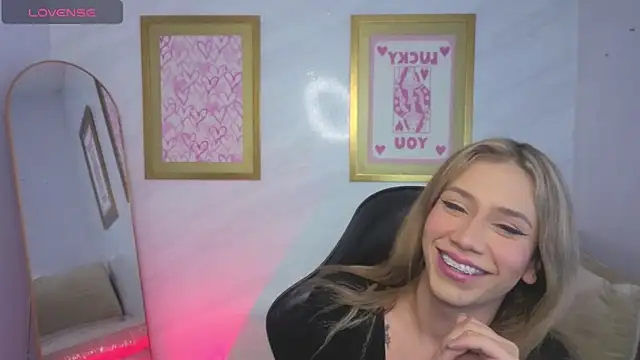 Evy Luxx v online show from March 2026 03:30:02 AM