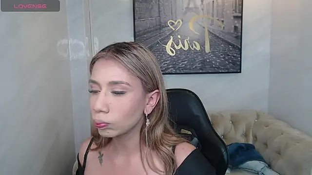 Evy Luxx v online show from May 2026 03:23:01 AM