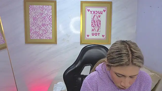 Evy Luxx v online show from March 2026 03:40:02 AM