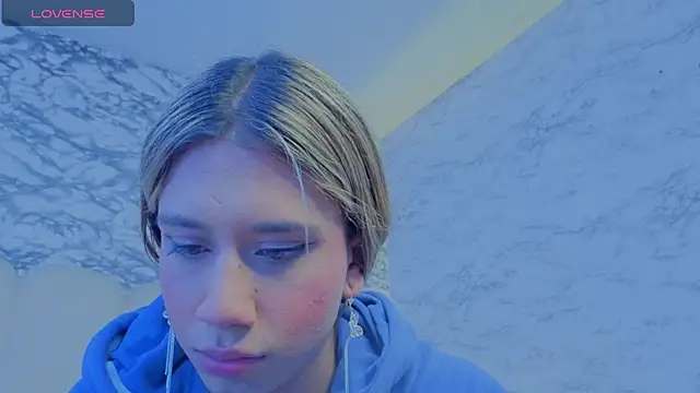 Evy Luxx v online show from May 2026 01:27:01 AM