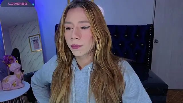 Evy Luxx v online show from February 2026 03:37:01 AM