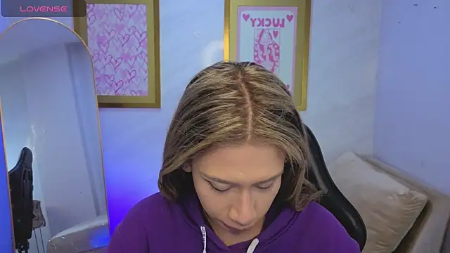 Evy Luxx v online show from March 2026 03:28:01 AM