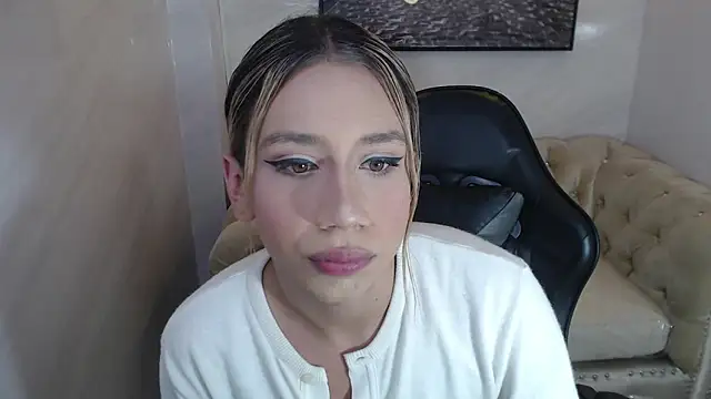 Evy Luxx v online show from May 2026 04:09:01 AM