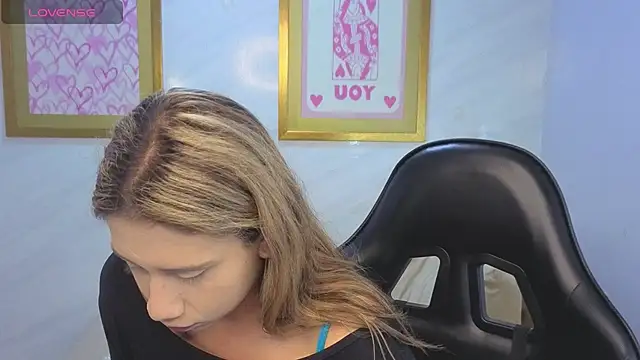 Evy Luxx v online show from April 2026 03:35:02 AM