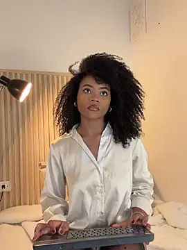 vanestraus online show from February 2026 08:33:02 PM