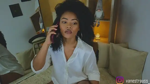 vanestraus online show from November 2025 08:08:01 PM