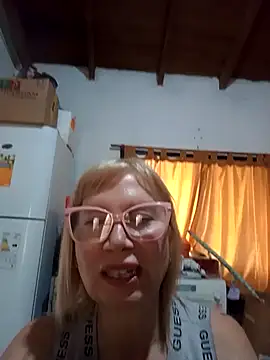 Snapshot of SexyMilf1211 chatting on April 2026 05:43:01 PM SexyMilf1211 online show from April 2026 05:43:01 PM