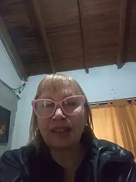 Snapshot of SexyMilf1211 chatting on May 2026 11:31:02 AM SexyMilf1211 online show from May 2026 11:31:02 AM