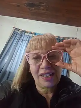 Snapshot of SexyMilf1211 chatting on June 2026 03:02:01 PM SexyMilf1211 online show from June 2026 03:02:01 PM