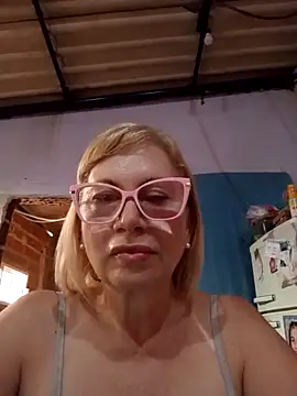 SexyMilf1211 online show from December 2025 09:15:01 PM