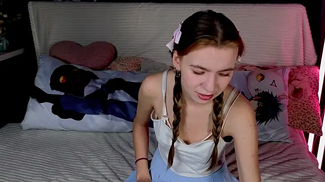 RochelCozzi online show from November 2025 07:25:01 PM