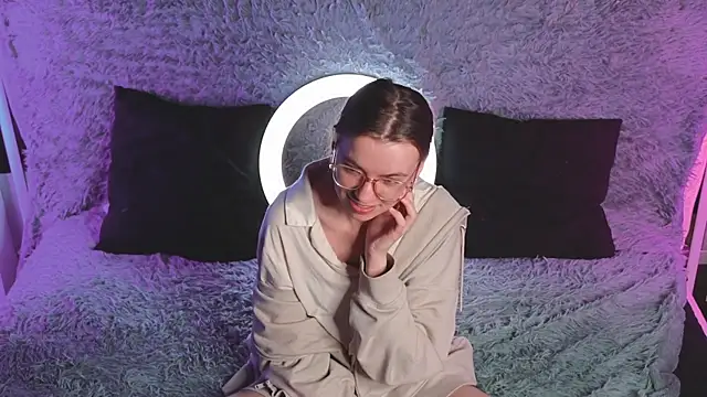 RochelCozzi online show from December 2025 08:04:02 PM