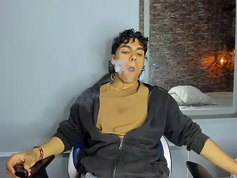 Snapshot of MattFiore chatting on January 2026 07:54:01 PM MattFiore online show from January 2026 07:54:01 PM