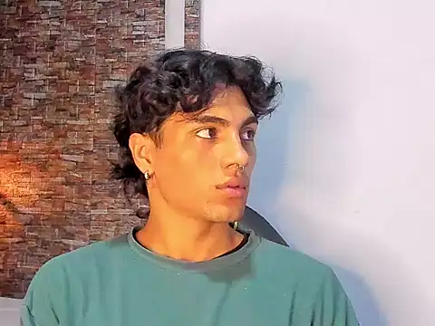 Snapshot of MattFiore chatting on December 2025 06:02:01 PM MattFiore online show from December 2025 06:02:01 PM