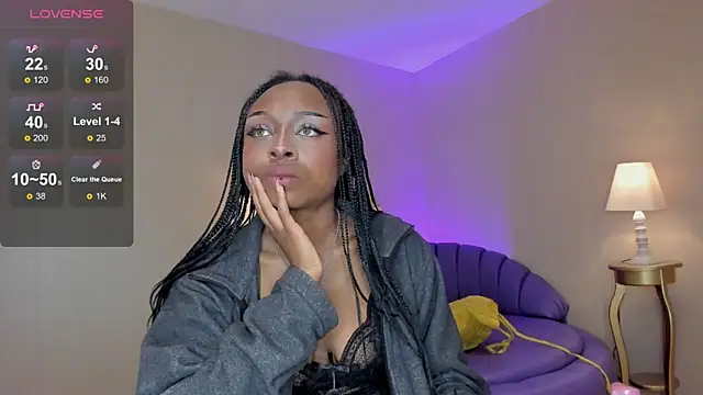 Midnight Bluee online show from December 2025 07:41:02 PM