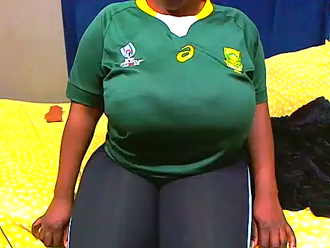 Snapshot of BustyQueenx255 chatting on November 2025 05:28:02 PM BustyQueenx255 online show from November 2025 05:28:02 PM